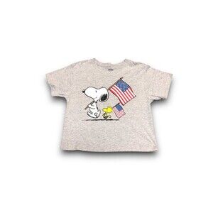Peanuts Women's "Snoopy Carrying USA Flag" Crop Top T-Shirt - Med (NWOT)